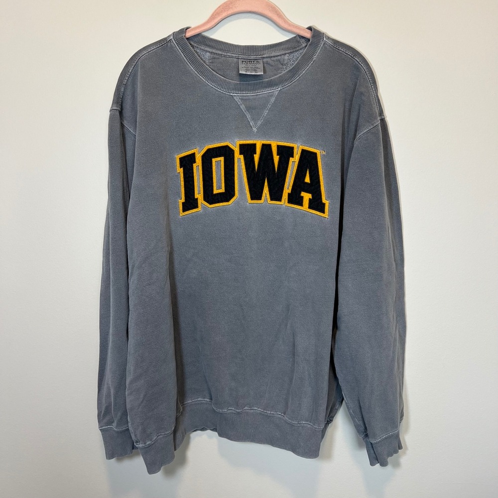 Port & Company Iowa Hawkeyes Sweatshirt XL Gray Embroidered Crewneck